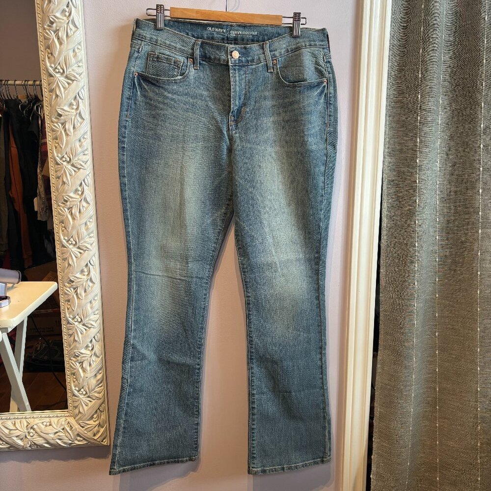 Old Navy Curvy Mid rise Boot Cut Size 12 Regular